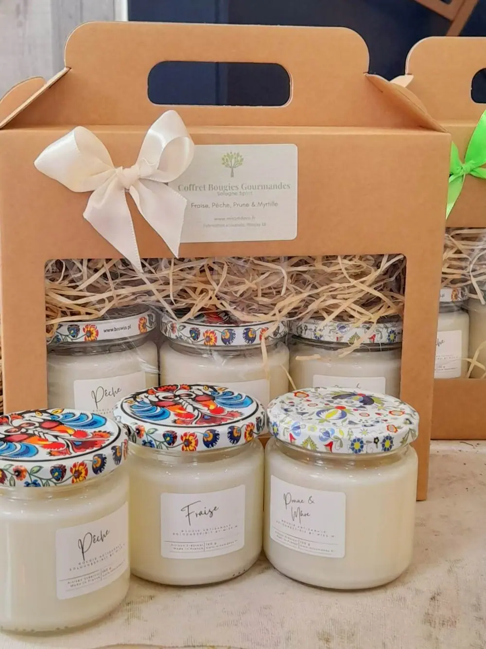 Coffret de bougies artisanales prêt à offrir, noué à la main